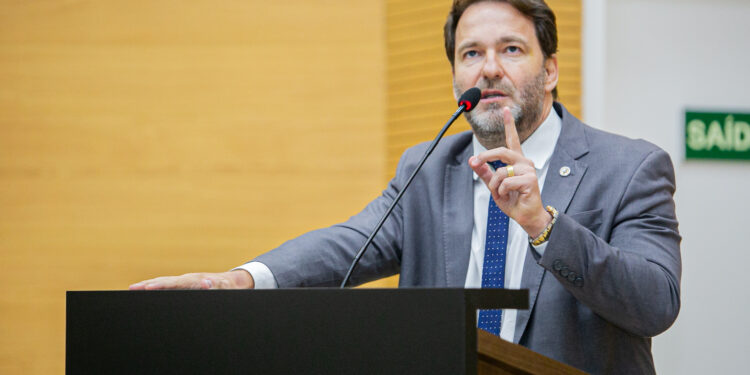 Deputado Alex Redano solicita recuperação urgente do trecho da RO-140 entre B40 Sul e Joelândia