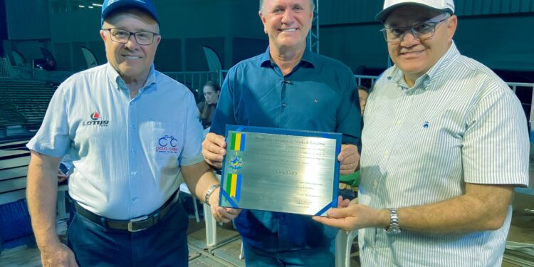 Luizinho Goebel homenageia Ciclo Cairu pelos 40 anos de contribuição ao desenvolvimento de Rondônia