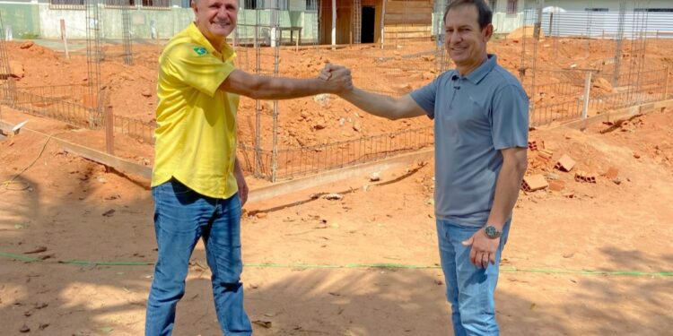 Deputado Luizinho Goebel visita obras de ampliação da Apae em Vilhena