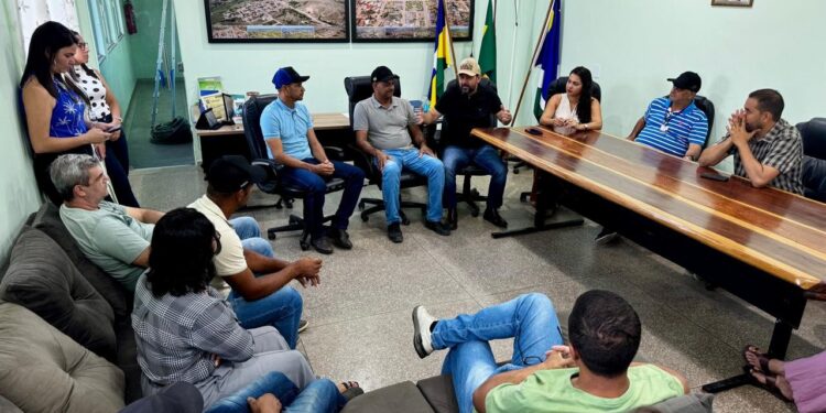 Laerte Gomes destina R$ 700 mil para fortalecer infraestrutura rural de Theobroma