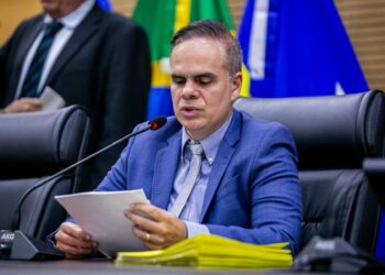 Deputado Alan Queiroz promove sessão solene em homenagem a Raniery Araújo Coelho, presidente da Fecomércio-RO