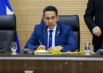 Eyder Brasil apresenta projeto de lei que cria a Semana Estadual “Falar cura, ouvir ajuda” para prevenção ao suicídio em Rondônia