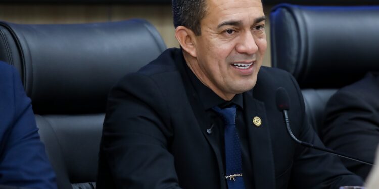 Eyder Brasil solicita regularização fundiária para famílias do bairro Socialista em Porto Velho