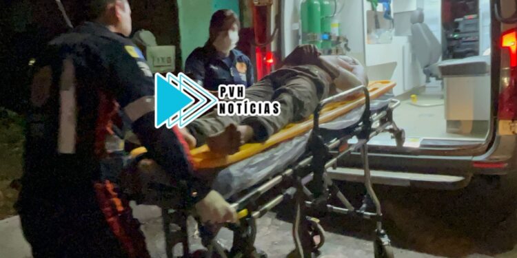 ATUALIZADA: Homem é agredido a marretada e enxadada após causar confusão com vizinhos