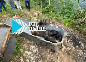MICROONDAS: Homem é morto a tiros e corpo carbonizado em pneus no centro de Porto Velho