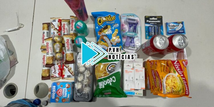 NÓS TEMOS DINHEIRO: Adolescentes de colégio militar são flagradas furtando no Arasuper