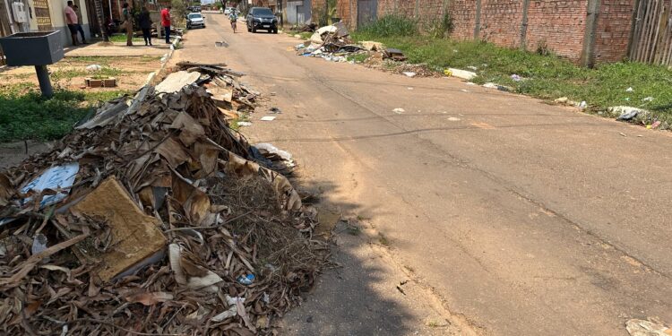 Vereador Edimilson Dourado acompanha demandas sobre entulhos no Bairro Cidade Nova
