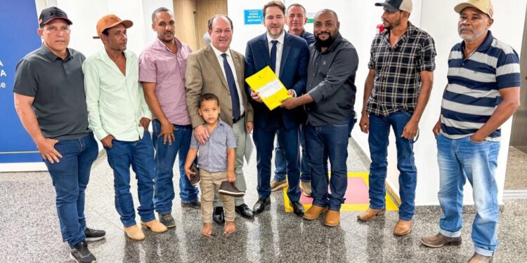 Alex Redano comemora importante conquista da Assembleia Legislativa em benefício dos moradores do Soldado da Borracha