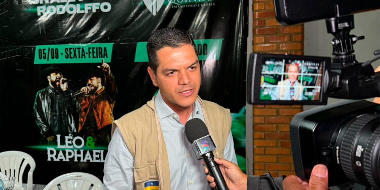 Deputado Cássio Gois valoriza tradição e inovação na 40ª Expopib