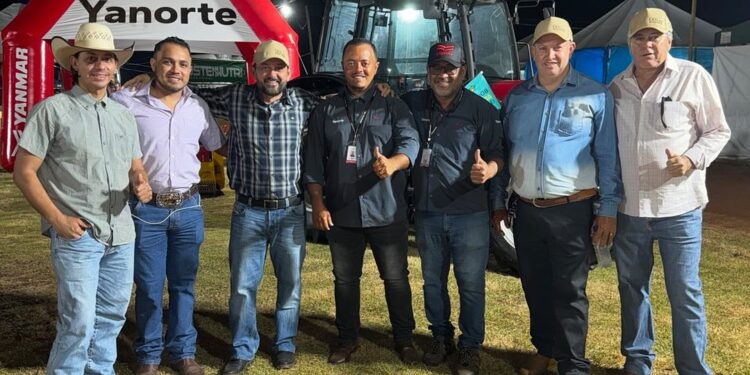 Laerte Gomes participa de abertura da 19ª Expovale em São Francisco do Guaporé