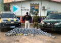 BR-364: Ação conjunta entre BPFron e PRF apreende mais de 100kg de drogas com traficante em Porto Velho