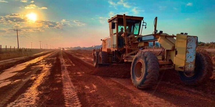 Infraestrutura em foco: deputado Alan Queiroz solicita realização de obras de recuperação na RO-005