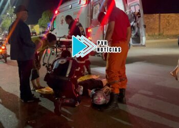 URGENTE: Pneu de moto estoura e mulher sofre grave acidente na Mamoré