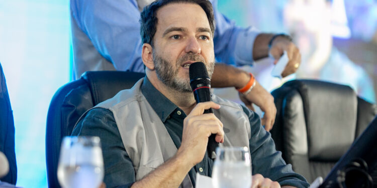 Deputado Alex Redano anuncia curso de oratória da Escola do Legislativo, em Buritis