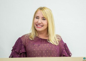 Ieda Chaves solicita vans para saúde e educação em Primavera de Rondônia