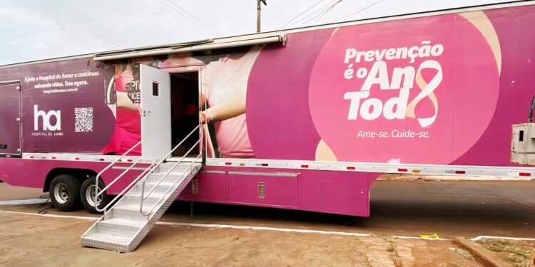 Eyder Brasil leva carreta do amor ao bairro Nacional em parceria com o Hospital de Amor