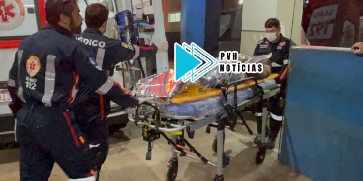 ATUALIZADA: Idoso é esfaqueado pelo genro para defender a filha durante confusão