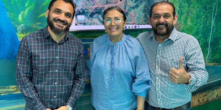 Laerte Gomes busca soluções junto ao DER para garantir mais segurança no tráfego em Espigão do Oeste