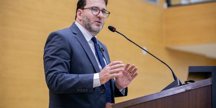 Deputado Alex Redano defende anistia administrativa para Policiais e Bombeiros Militares punidos por manifestações em redes sociais