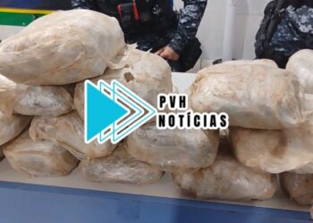 BECO LIMEIRA: Trio é preso com quase 11kg de drogas em boca de fumo na zona norte