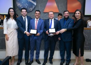 Deputado Cássio Gois destaca importância da advocacia e da justiça em sessão solene da Alero em Cacoal