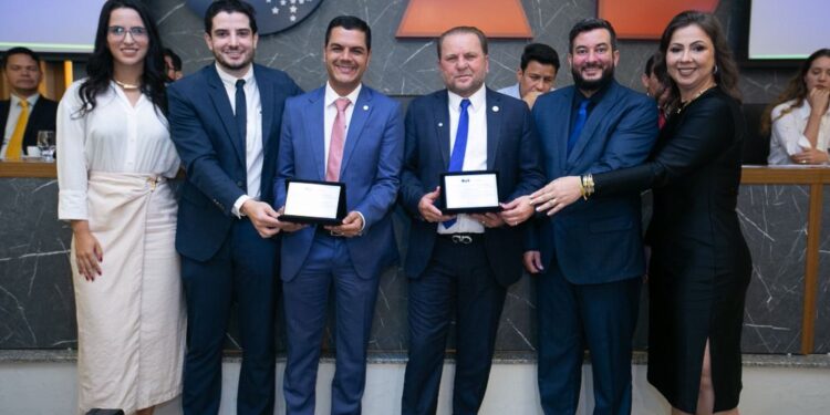 Deputado Cássio Gois destaca importância da advocacia e da justiça em sessão solene da Alero em Cacoal