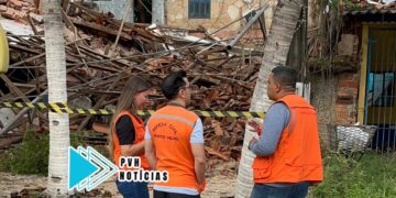 URGENTE: Casa desaba com moradores no centro de Porto Velho