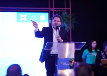 Alex Redano prestigia abertura da Expo Turismo Rondônia 2025