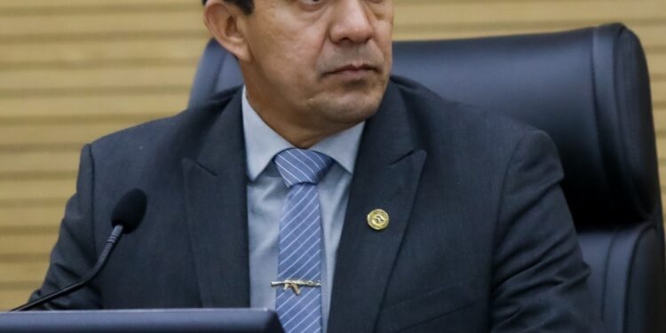 Eyder Brasil destina quase R$ 6 milhões para fortalecer a saúde em Rondônia