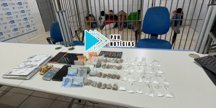 NO MARIANA: BPTAR fecha boca de fumo e seis são flagrados com drogas na zona leste