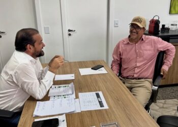 Deputado Laerte Gomes recebe lideranças políticas de vários municípios em gabinete parlamentar