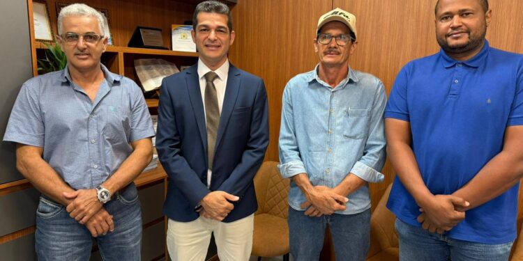 Vereador Adalto de Bandeirantes articula soluções para comunidade da Linha 29, divisa de Porto Velho e Nova Mamoré