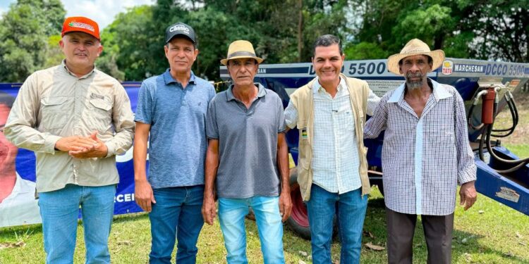 Deputado Cássio Gois entrega implementos agrícolas e reforça apoio à agricultura familiar em Espigão D’Oeste