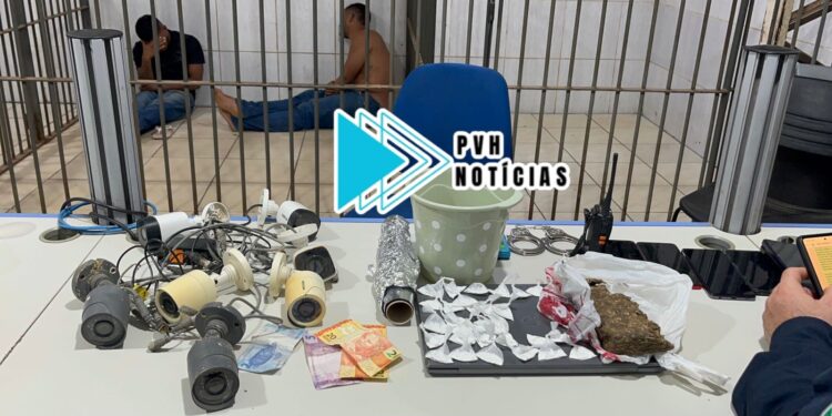 NO APONIÃ: Equipe do sgt Machado prende apenados monitorados com drogas em boca de fumo