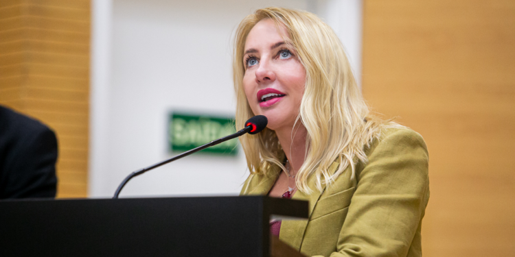 Ieda Chaves recomenda apoio do Estado para ampliar cirurgias eletivas em Espigão do Oeste