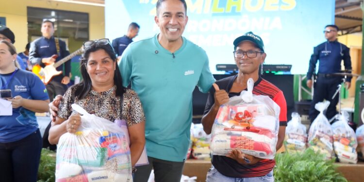 Eyder Brasil realiza 4ª edição do Cidadania no Bairro com mais de 1.500 atendimentos na Escola Ulisses Guimarães