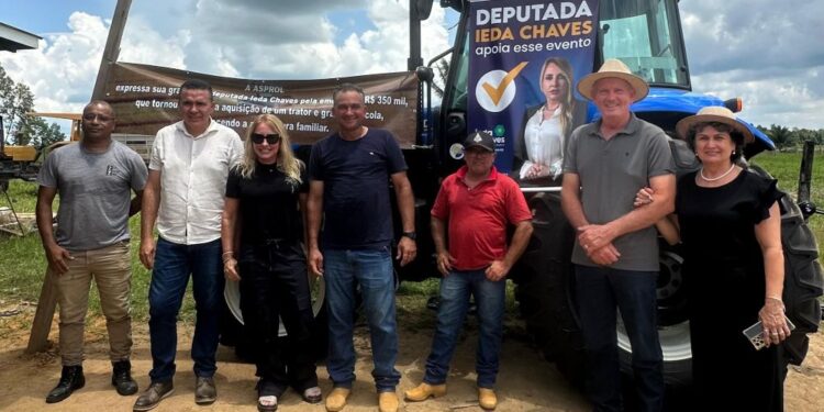 Ieda Chaves fortalece agricultura familiar com entrega de implementos em Porto Velho