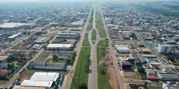 Luizinho Goebel parabeniza Vilhena pelos 48 anos de história e progresso