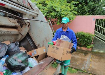 ATENDIMENTO: Cidadão pode informar falhas na coleta de lixo à Prefeitura