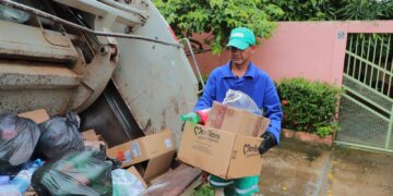 ATENDIMENTO: Cidadão pode informar falhas na coleta de lixo à Prefeitura