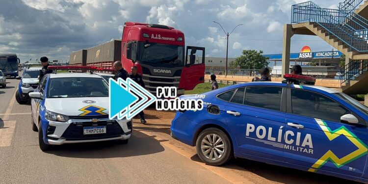 APANHOU: Suspeito de furtar celular é espancado após tentar vender aparelho para a vítima na zona sul