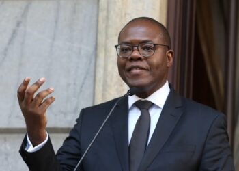 Ex-ministro de Lula, Silvio Almeida é indiciado pela PF por assédio