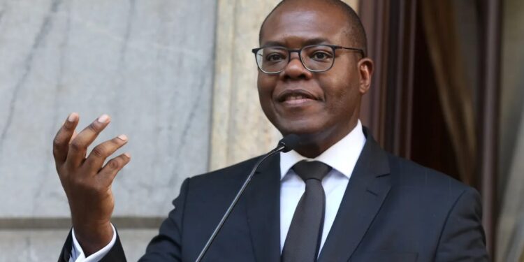 Ex-ministro de Lula, Silvio Almeida é indiciado pela PF por assédio