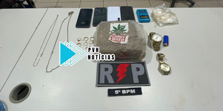 AMOR BANDIDO: Casal é preso com skunk em apartamento no Orgulho do Madeira