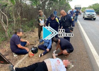 VÍDEO: Policiais militares salvam cinco pessoas após grave acidente na BR-364 em RO