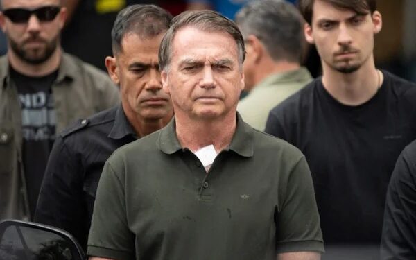 URGENTE: Bolsonaro é preso pela Polícia Federal em Brasília
