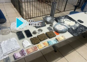 TRÁFICO: Traficante é preso após jogar cocaína no vaso sanitário para fugir do flagrante