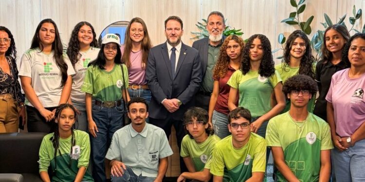 Emenda de R$ 400 mil do deputado Alex Redano garante transporte escolar para alunos do Ifro em Ariquemes