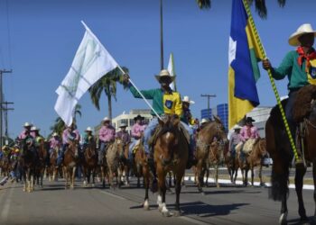Alex Redano prestigia posse da nova diretoria da APA e destaca lançamento da Expoari 2026