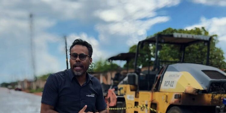 Vereador Dr. Santana mantém fiscalização firme e contínua nas obras do Programa Tchau Poeira